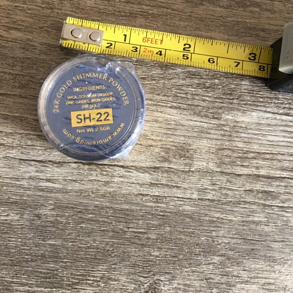 Amore Mio Cosmetics Shimmer Powder, Sh22, 2.5-Gram - Picture 2 of 4